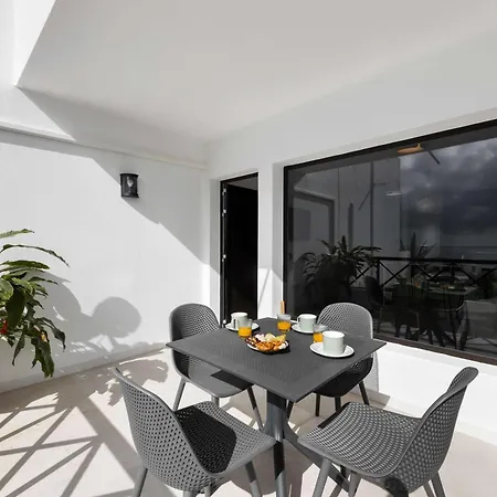 Appartamento Tabaybas 7 Beachfront Pool Sea Views By Bayside Puerto del Carmen (Lanzarote)
