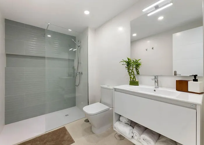 Tabaybas 7 Beachfront Pool Sea Views By Bayside Puerto del Carmen (Lanzarote)