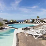 Tabaybas 7 Beachfront Pool Sea Views By Bayside Appartement