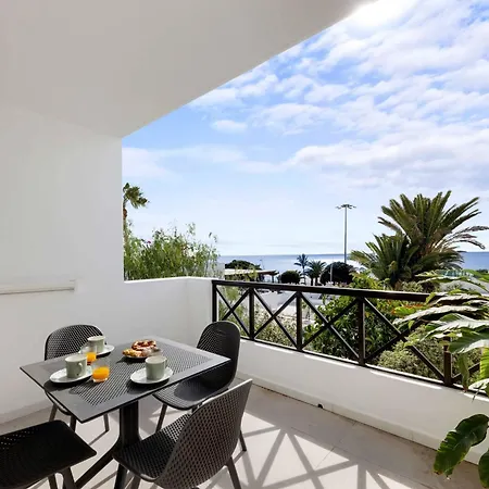 Tabaybas 7 Beachfront Pool Sea Views By Bayside Puerto del Carmen (Lanzarote)