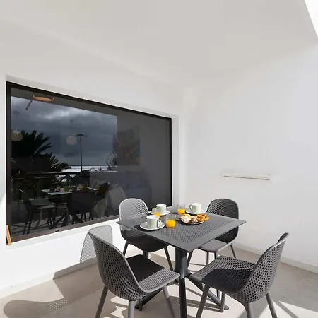 Daire Tabaybas 7 Beachfront Pool Sea Views By Bayside