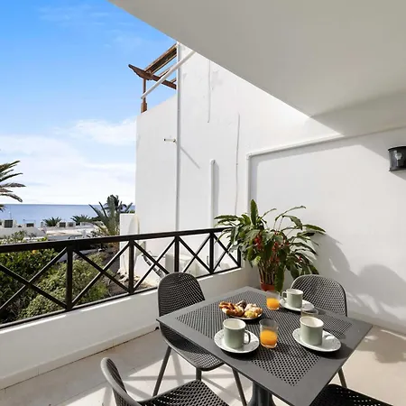 Tabaybas 7 Beachfront Pool Sea Views By Bayside Appartement Puerto del Carmen (Lanzarote)