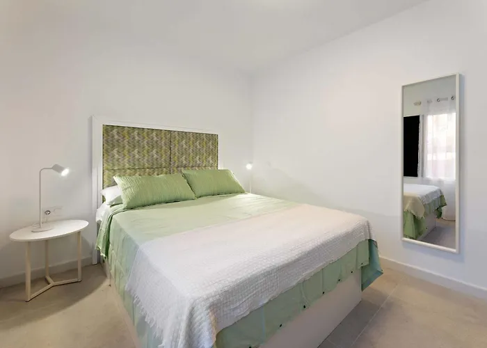 Tabaybas 7 Beachfront Pool Sea Views By Bayside